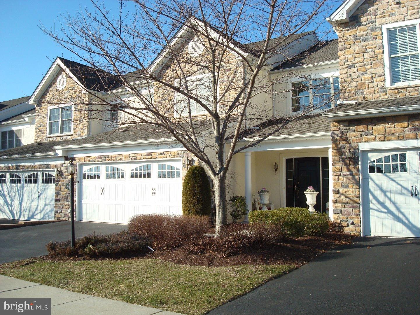 215 Sydney Road Holland, PA 18966 - Photo 1 of 25 Gallery Image 1