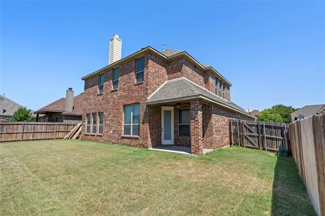 $444,000 | 613 Ravenwood Drive, Saginaw, TX 76179