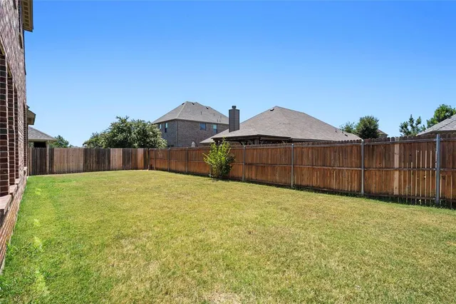 $444,000 | 613 Ravenwood Drive, Saginaw, TX 76179