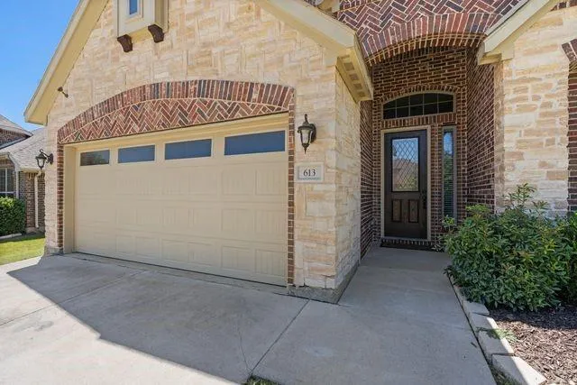 $444,000 | 613 Ravenwood Drive, Saginaw, TX 76179