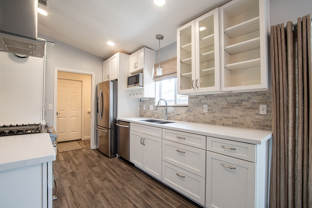 3690 North Kenneth Road Kingman, AZ 86409 - Photo 7 of 44 Kitchen