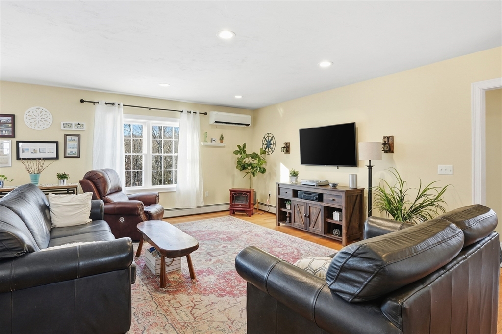 38 Hemlock Road Ashburnham, MA 01430 - Photo 5 of 35