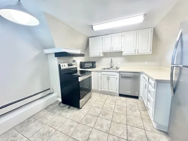 $1,800 | 7 Berkmans Street, Unit 2, Worcester, MA 01602