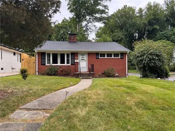 $2,200 | 2421 Springwood Drive, Greensboro, NC 27403