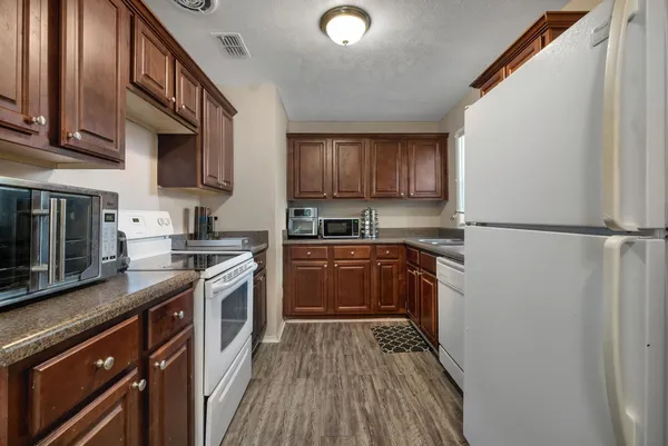 $219,900 | 322 Meadowbrook Lane, Tallahassee, FL 32304