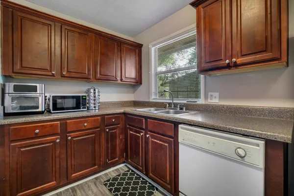 $219,900 | 322 Meadowbrook Lane, Tallahassee, FL 32304