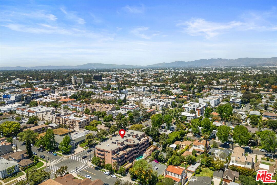 4310 Cahuenga Boulevard, Unit 304 Toluca Lake, CA 91602 - Photo 32 of 35 an aerial view of multiple house
