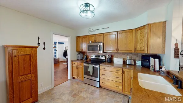 $430,000 | 20 Denzel Drive, Greenville, IL 62246
