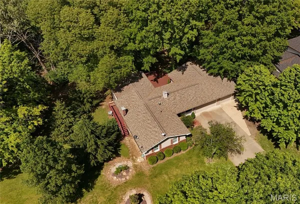 $430,000 | 20 Denzel Drive, Greenville, IL 62246