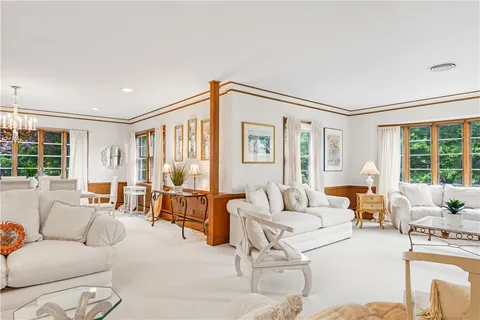 $1,275,000 | 133 Tupelo Hill Drive, Cranston, RI 02920