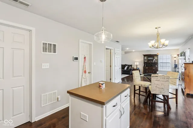 $372,900 | 2879 Bluewood Way, Plainfield, IN 46168