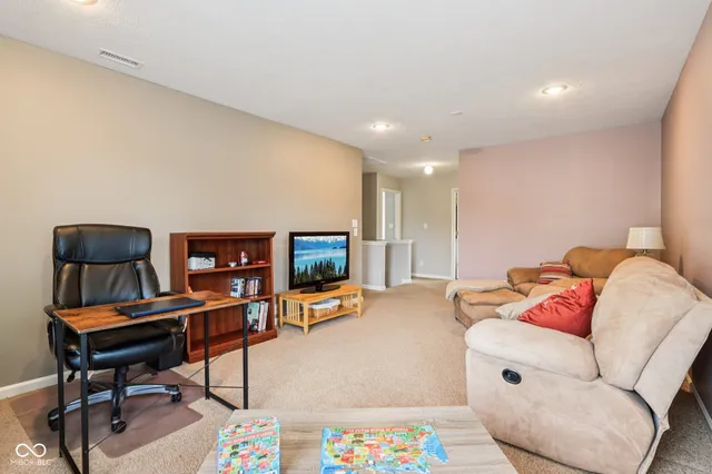 $372,900 | 2879 Bluewood Way, Plainfield, IN 46168