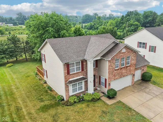 $372,900 | 2879 Bluewood Way, Plainfield, IN 46168