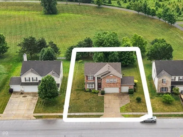 $372,900 | 2879 Bluewood Way, Plainfield, IN 46168