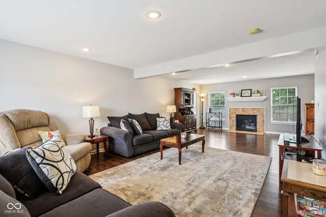 $372,900 | 2879 Bluewood Way, Plainfield, IN 46168