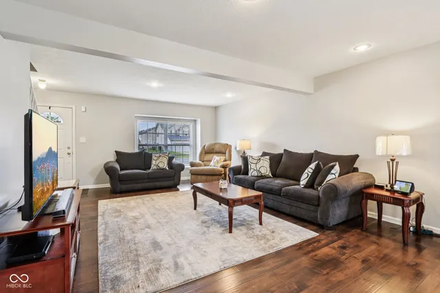 $372,900 | 2879 Bluewood Way, Plainfield, IN 46168