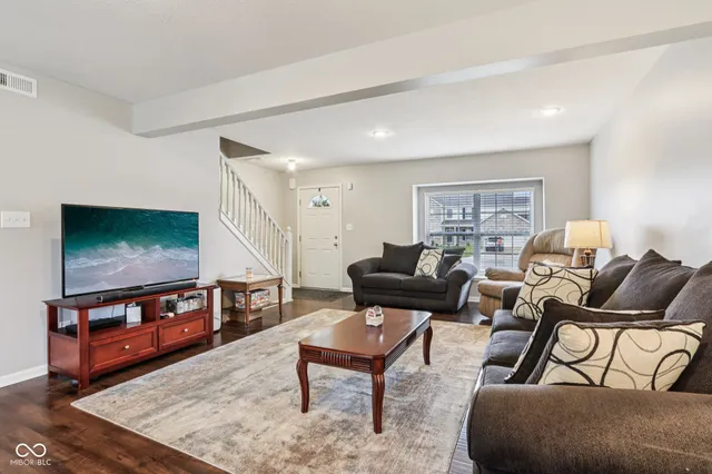 $372,900 | 2879 Bluewood Way, Plainfield, IN 46168