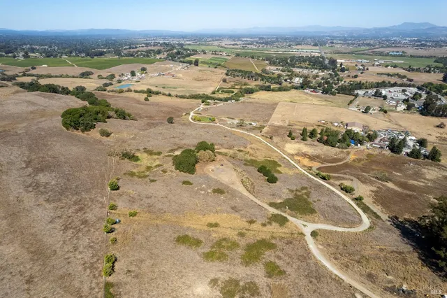$1,795,000 | 7080 Gravenstein Highway, Cotati, CA 94931
