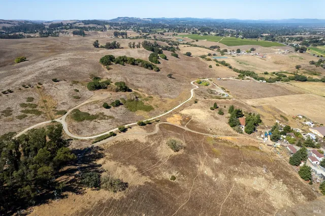 $1,795,000 | 7080 Gravenstein Highway, Cotati, CA 94931