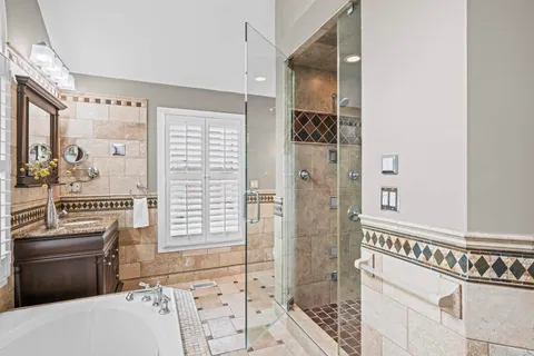 $1,175,000 | 25568 North Countryside Drive, Lake Barrington, IL 60010