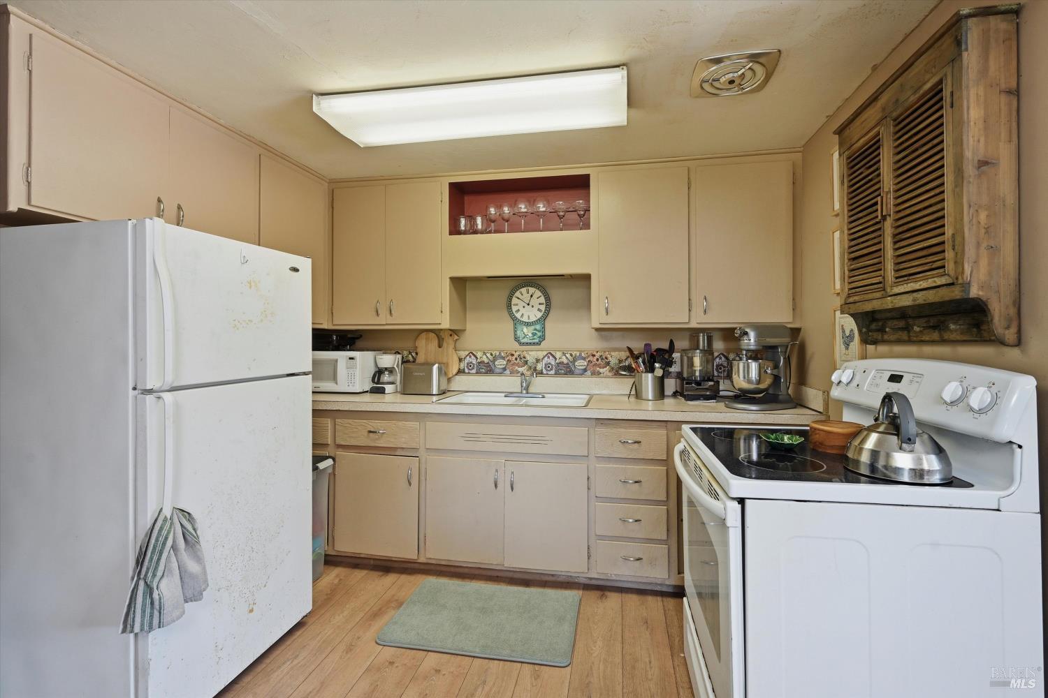4941 Hansen Drive Santa Rosa, CA 95409 - Photo 21 of 35 Granny kitchen area has new LVP flooring