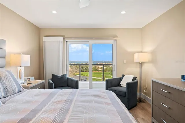 $1,100,000 | 1050 Longboat Club Road, Unit 903, Longboat Key, FL 34228