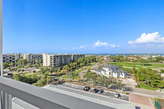 $1,100,000 | 1050 Longboat Club Road, Unit 903, Longboat Key, FL 34228