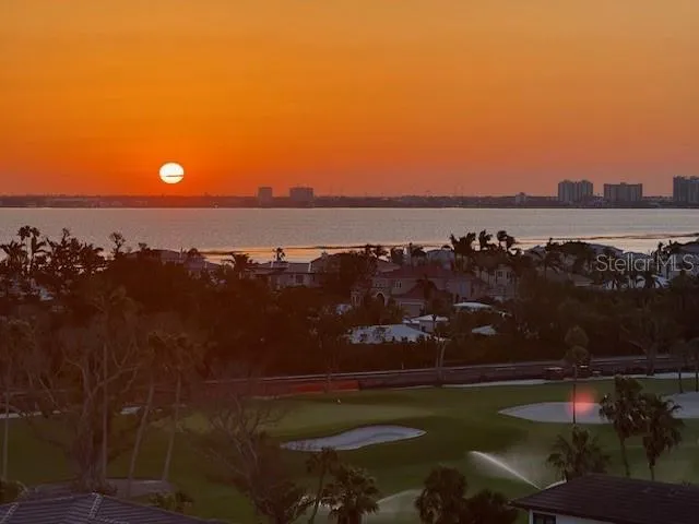 $1,100,000 | 1050 Longboat Club Road, Unit 903, Longboat Key, FL 34228