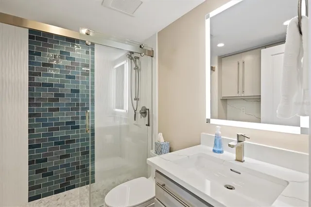 $1,100,000 | 1050 Longboat Club Road, Unit 903, Longboat Key, FL 34228