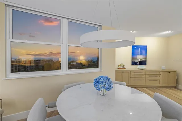 $1,100,000 | 1050 Longboat Club Road, Unit 903, Longboat Key, FL 34228