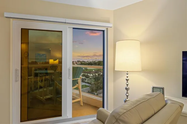 $1,100,000 | 1050 Longboat Club Road, Unit 903, Longboat Key, FL 34228