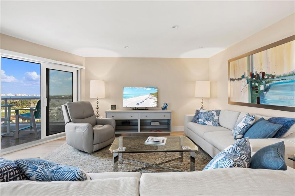 1050 Longboat Club Road, Unit 903 Longboat Key, FL 34228 - Photo 5 of 91