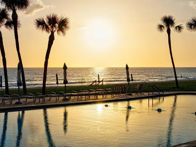 $1,100,000 | 1050 Longboat Club Road, Unit 903, Longboat Key, FL 34228