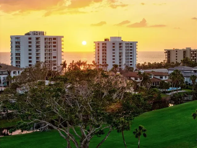 $1,100,000 | 1050 Longboat Club Road, Unit 903, Longboat Key, FL 34228