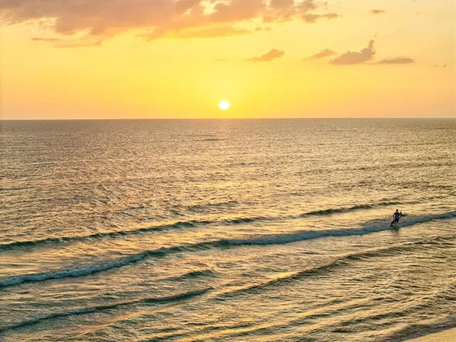 $1,100,000 | 1050 Longboat Club Road, Unit 903, Longboat Key, FL 34228