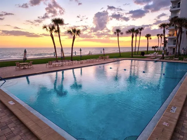 $1,100,000 | 1050 Longboat Club Road, Unit 903, Longboat Key, FL 34228