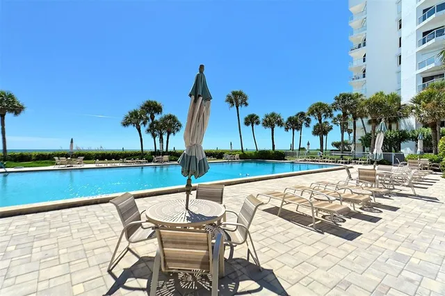 $1,100,000 | 1050 Longboat Club Road, Unit 903, Longboat Key, FL 34228