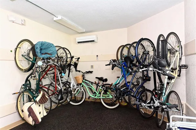 $1,100,000 | 1050 Longboat Club Road, Unit 903, Longboat Key, FL 34228