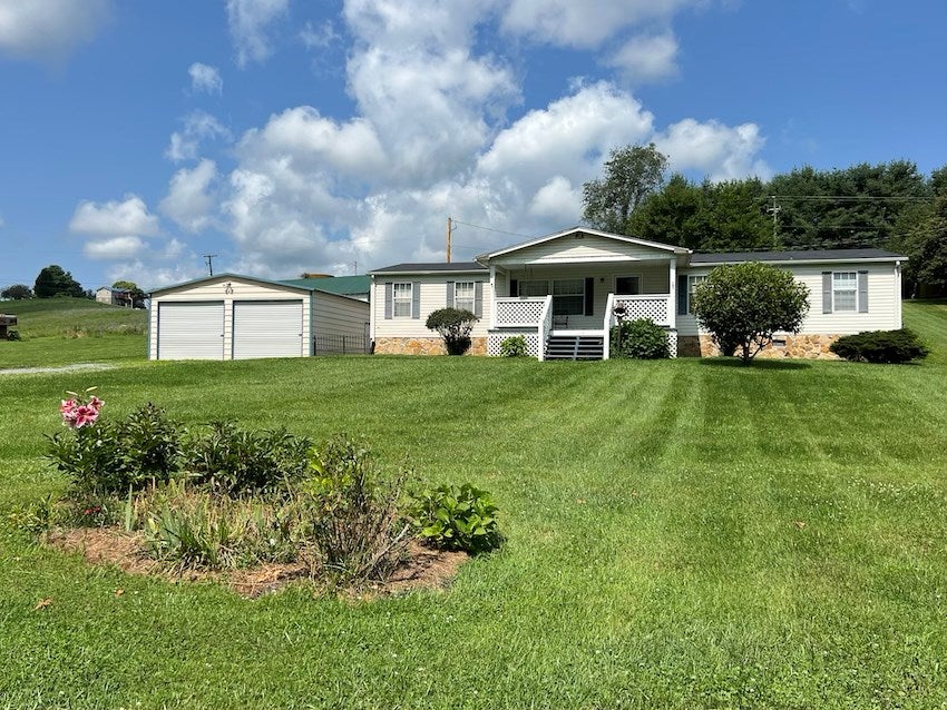 2399 Cedar Springs Road Rural Retreat, VA 24368 - Photo 32 of 49 Gallery Image 32