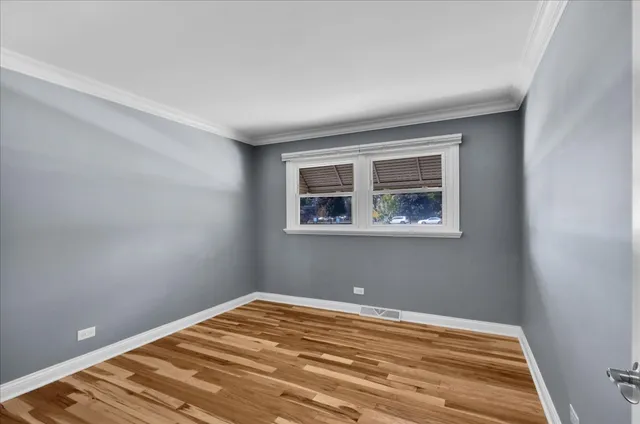 $550,001 | 1427 Busse Road, Mount Prospect, IL 60056