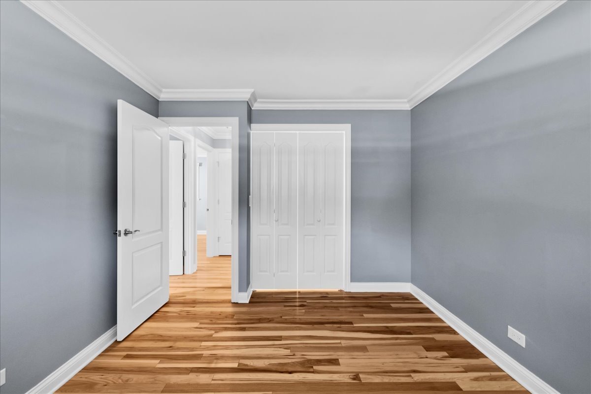 1427 Busse Road Mount Prospect, IL 60056 - Photo 29 of 38 a view of room