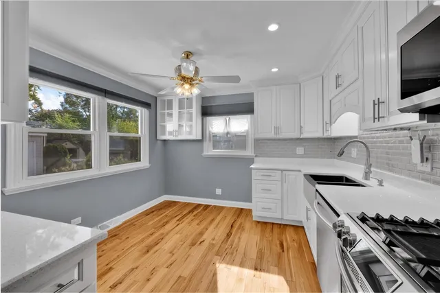 $550,001 | 1427 Busse Road, Mount Prospect, IL 60056