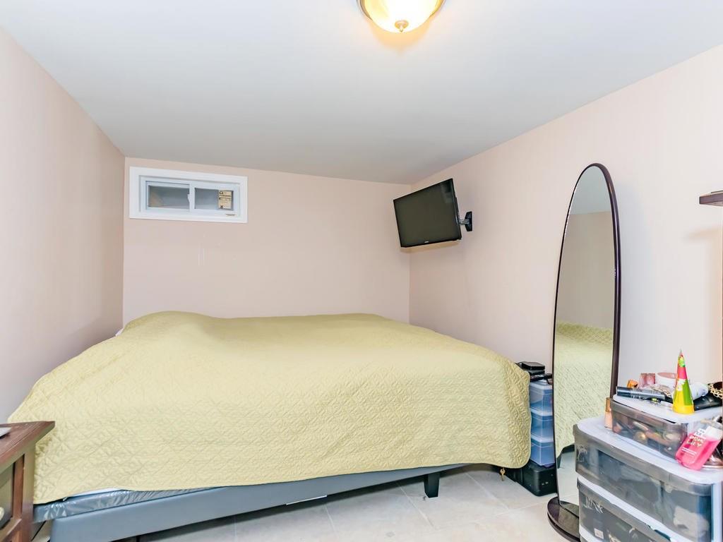 1053 Duncan Street Bronx, NY 10469 - Photo 3 of 8
