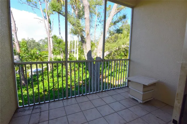 a building view with outdoor space