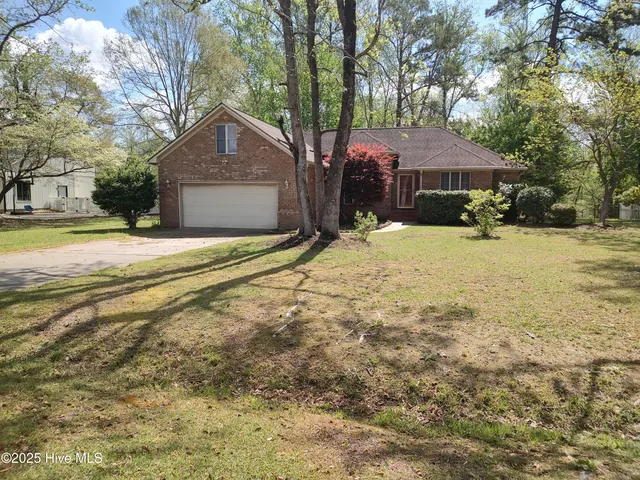 $2,100 | 131 Norbury Drive, New Bern, NC 28562
