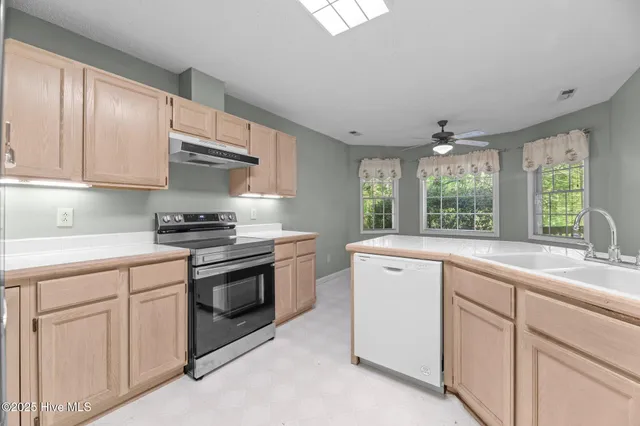 $2,100 | 131 Norbury Drive, New Bern, NC 28562