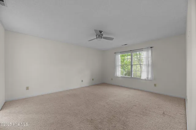 $2,100 | 131 Norbury Drive, New Bern, NC 28562