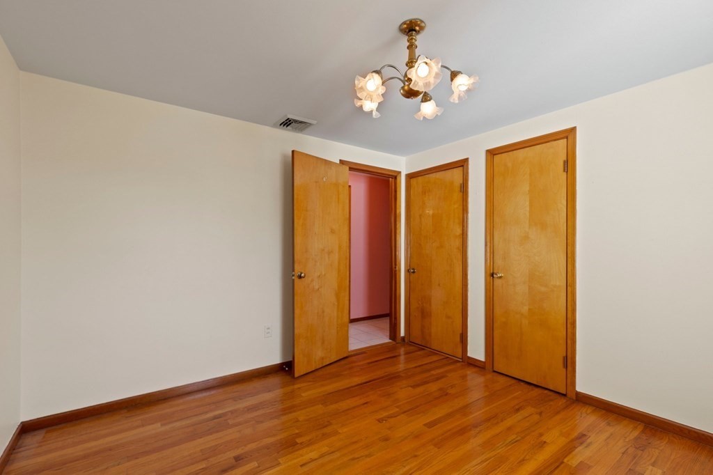 71 Acrebrook Drive Chicopee, MA 01020 - Photo 14 of 31