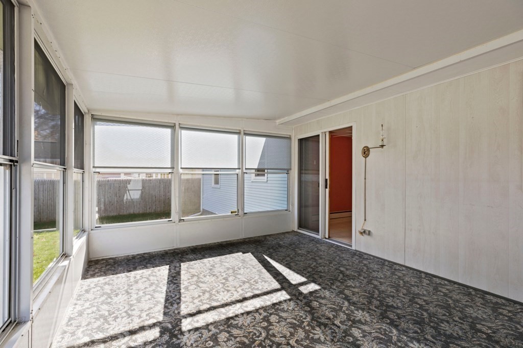 71 Acrebrook Drive Chicopee, MA 01020 - Photo 21 of 31