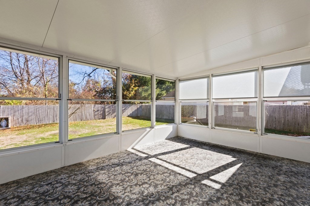 71 Acrebrook Drive Chicopee, MA 01020 - Photo 22 of 31